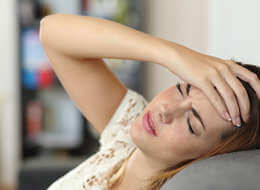 Почему возникают приступы мигрени и что предпринять для предупреждения головной боли