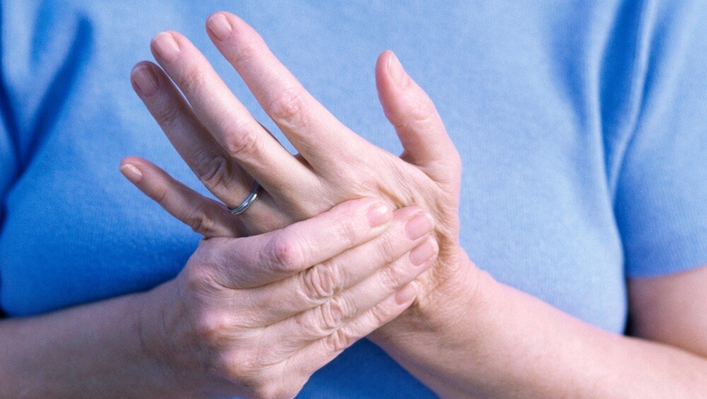 Причина артрита пальцев